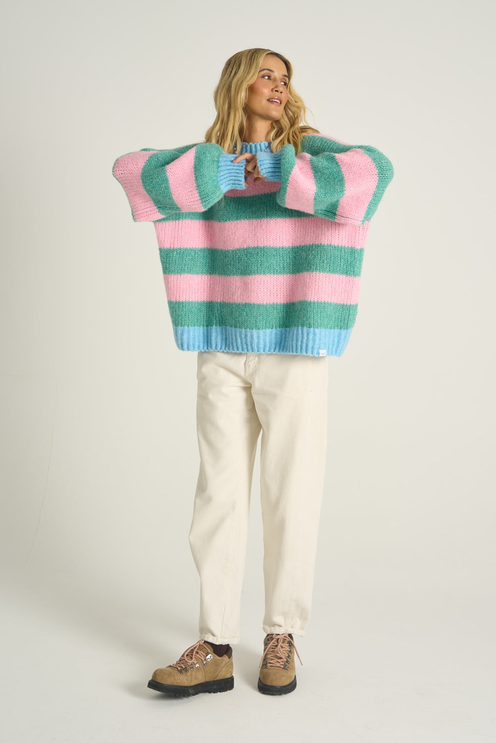 Sweter z wełną Strawberry Cream