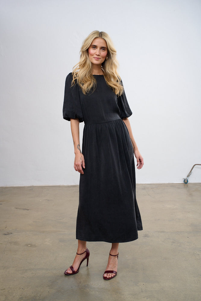Sukienka midi Mulberry Muse