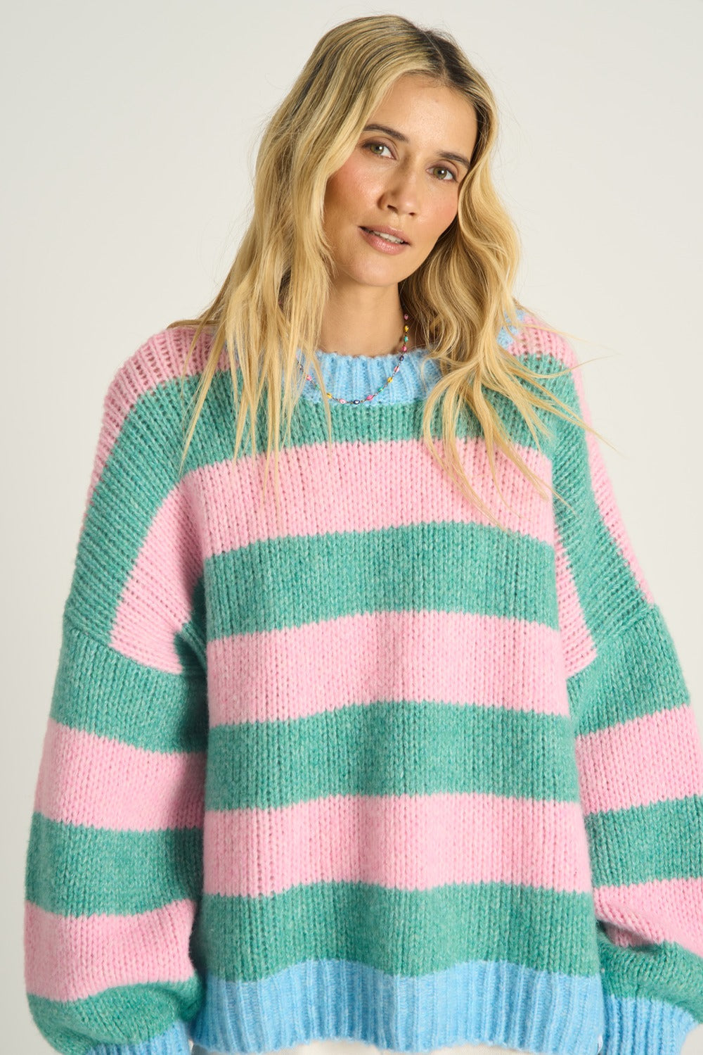 Sweter z wełną Strawberry Cream