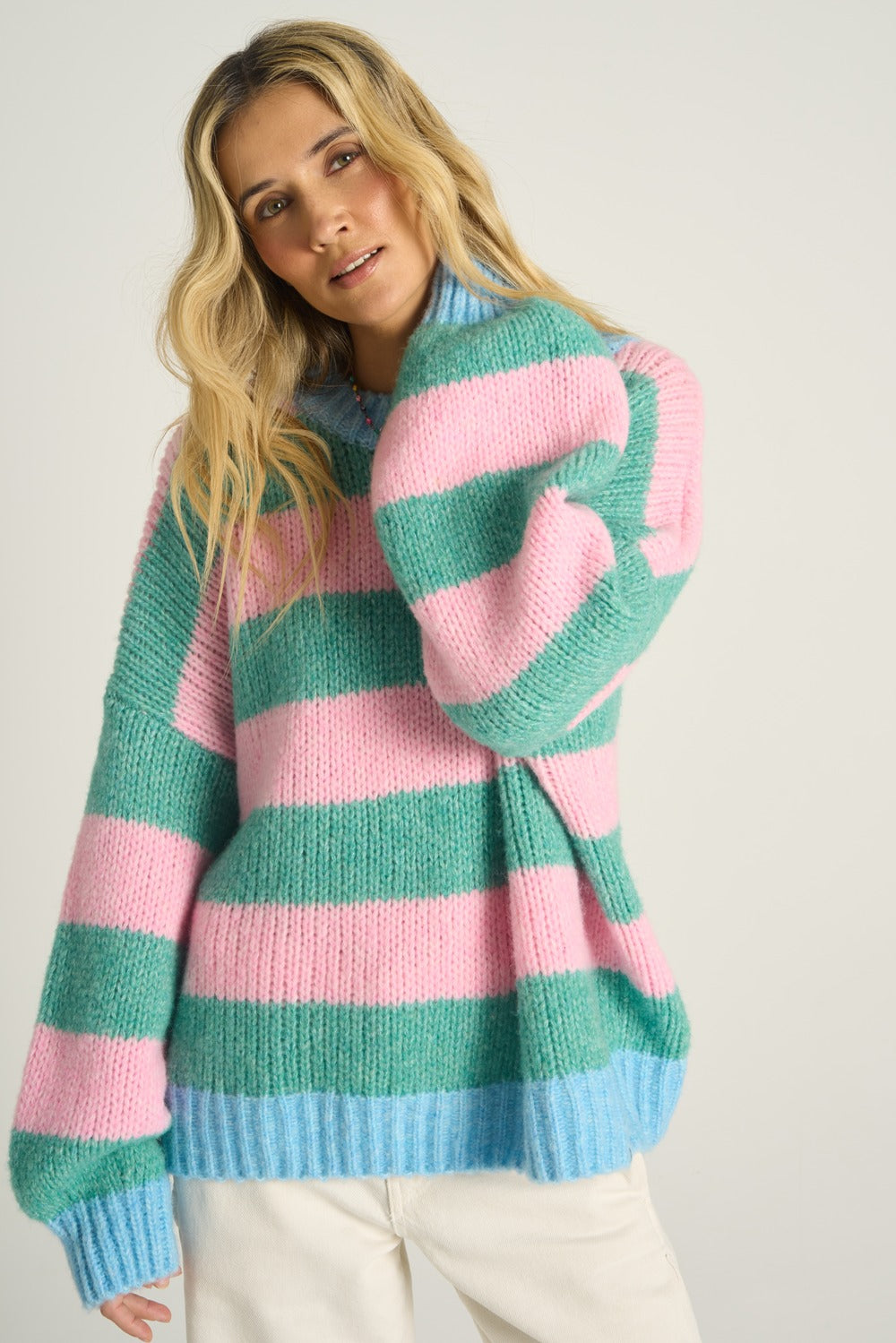 Sweter Fade Into You